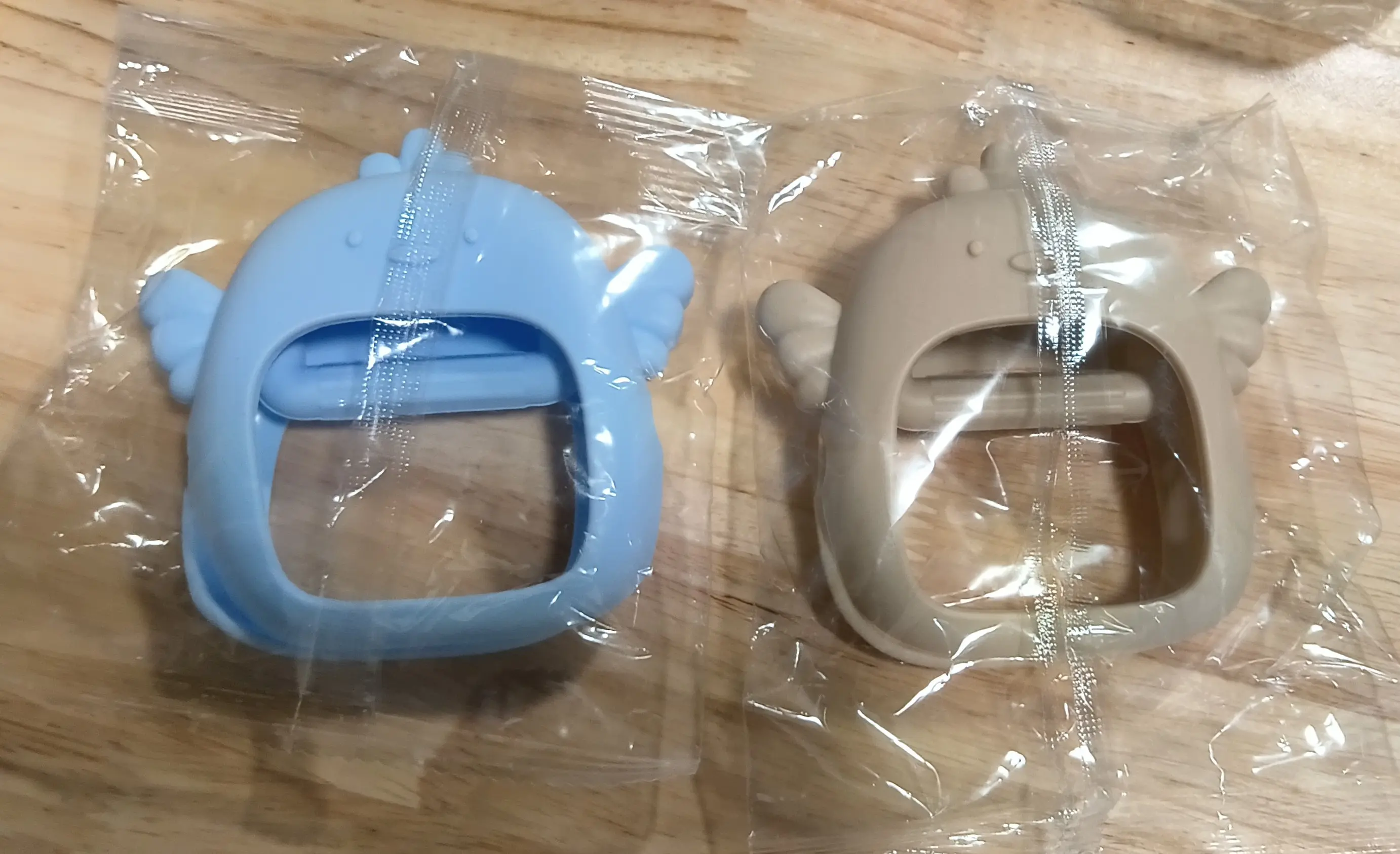 2PCS Silicone teethers bird blue, tan