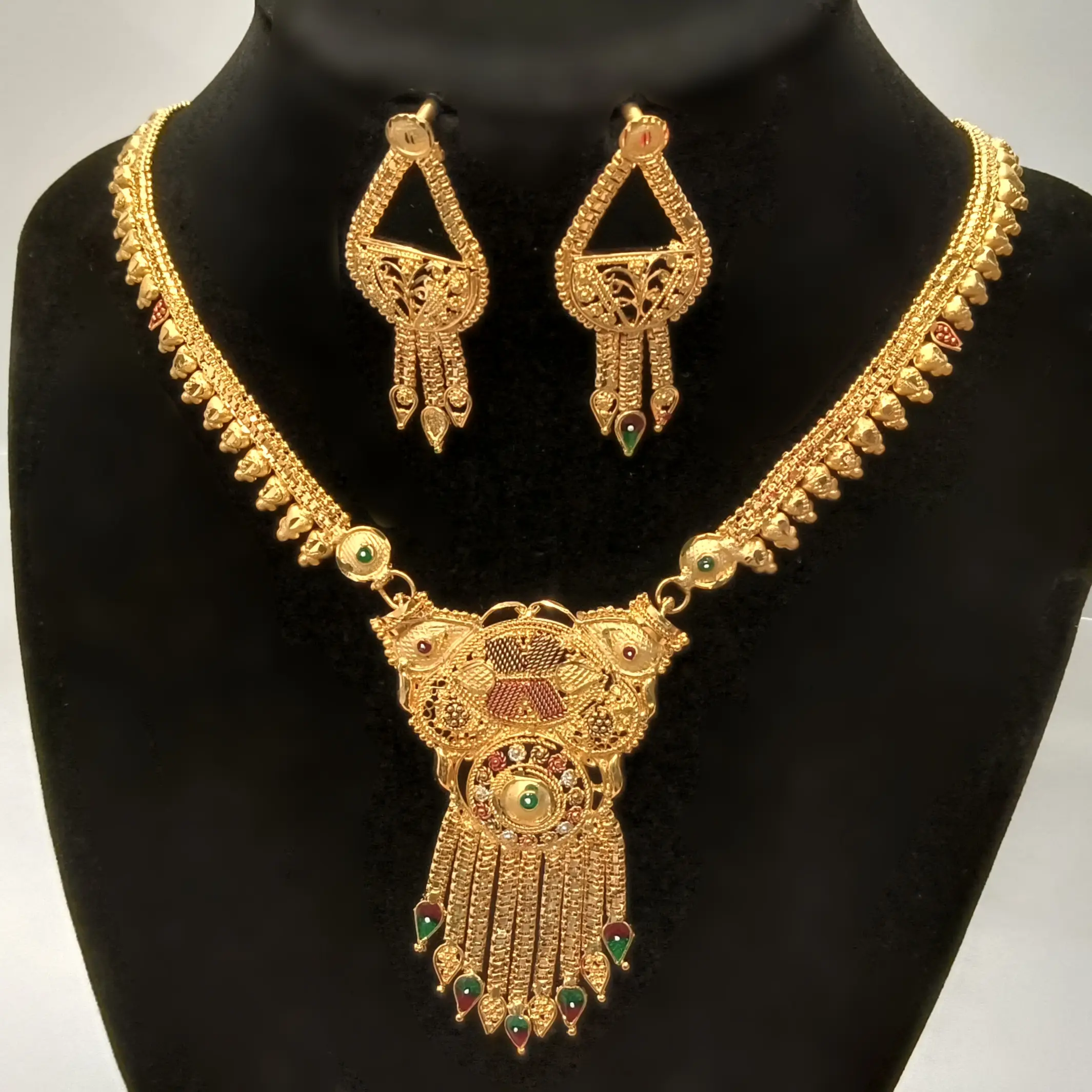 Regal Gold-plated Necklace Set