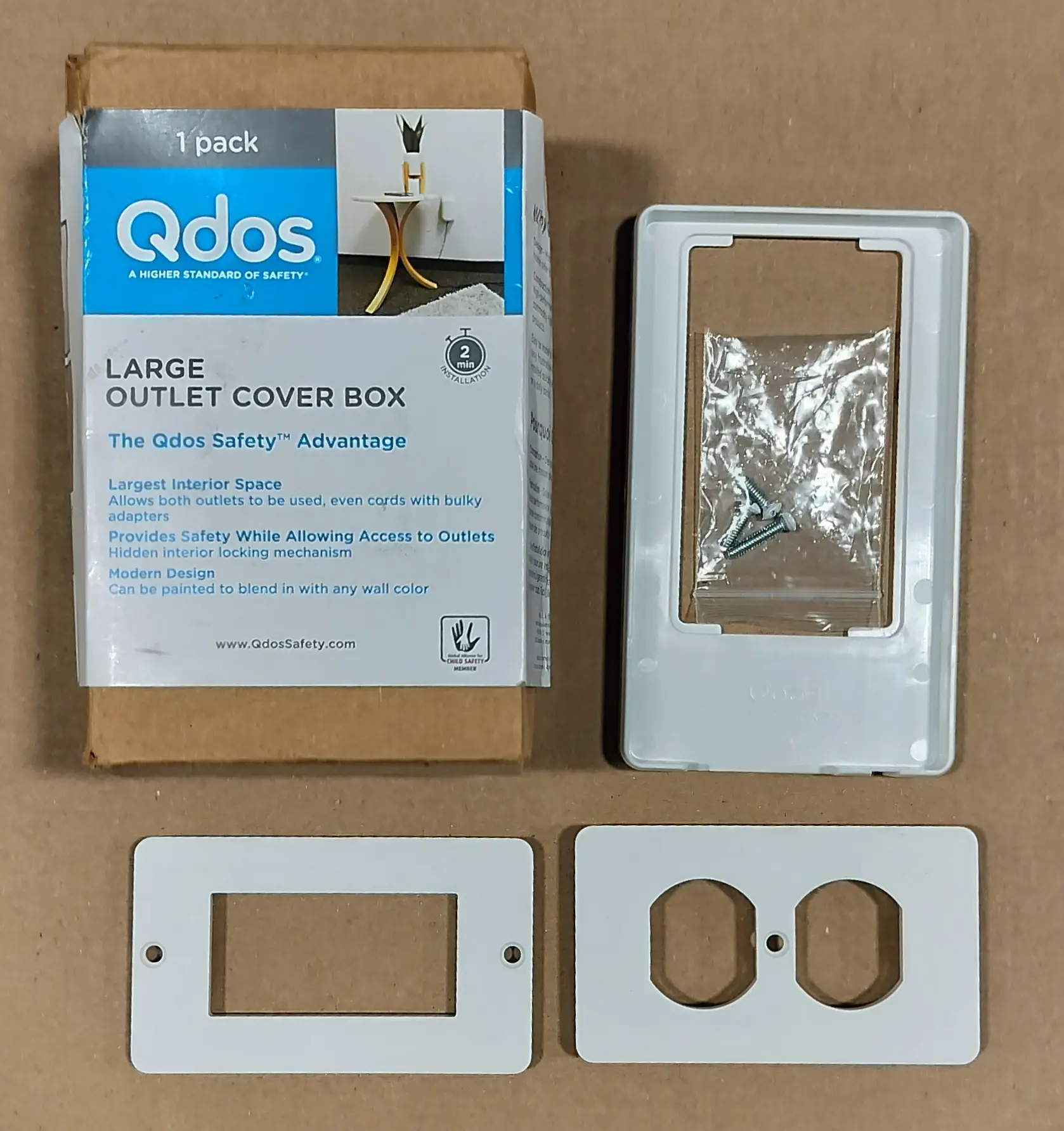 *AS-IS* QDOS Large Outlet Cover Box 1 Pack *COVER MISSING